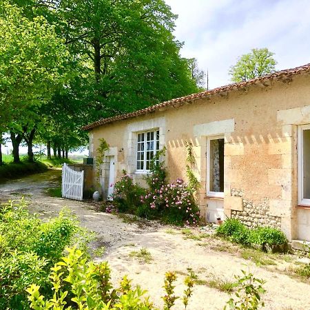 As Seen On A New Life In The Sun - Beautiful 3 Bedroom Cottage With Shared Pool Montboyer Exterior foto