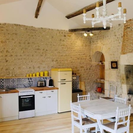 As Seen On A New Life In The Sun - Beautiful 3 Bedroom Cottage With Shared Pool Montboyer Exterior foto