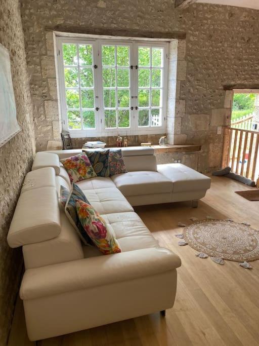 As Seen On A New Life In The Sun - Beautiful 3 Bedroom Cottage With Shared Pool Montboyer Exterior foto