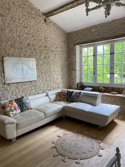 As Seen On A New Life In The Sun - Beautiful 3 Bedroom Cottage With Shared Pool Montboyer Exterior foto